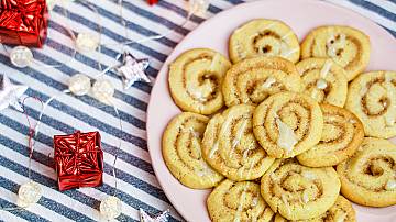 Recipe: Cinnamon Roll Cookies