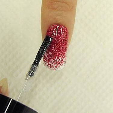                                              In the end just add a transparent protective layer with the transparent nail polisher.
                                             